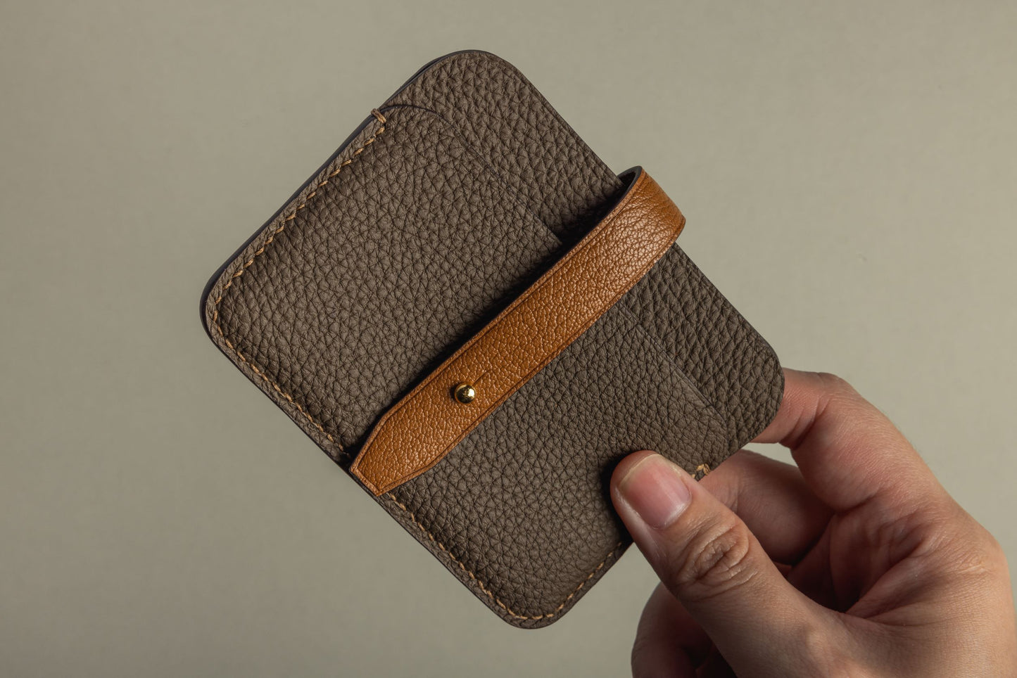 Twin Cardholder (almond)