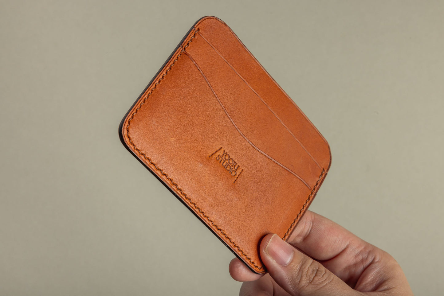Rounded cardholder 3CC (brick)