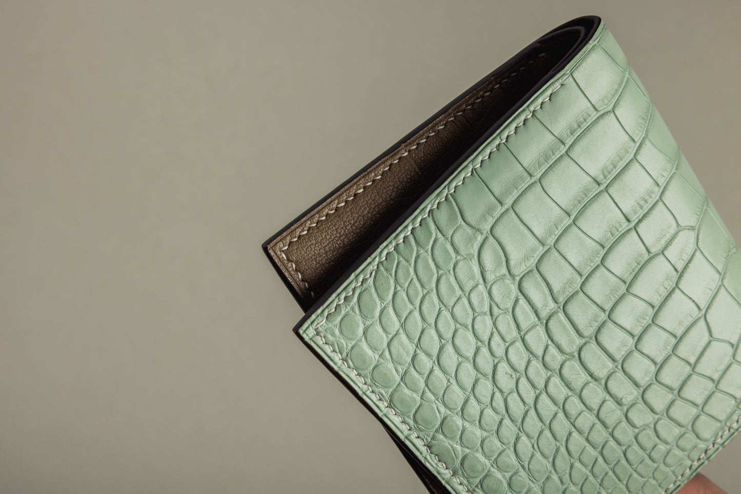 Crocodile flap wallet (lakeside)