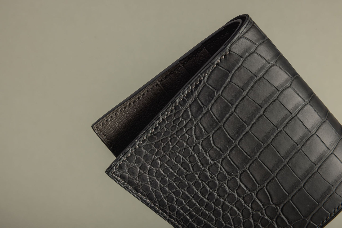 Crocodile flap wallet (shadow)